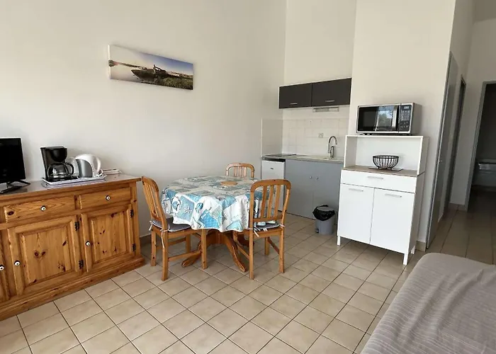 No010-020 2 Pieces-4 Couchages En L'ile Noirmoutier-en-l'Île